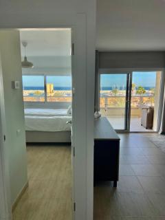 Newly Renovated City & Beach Apartment - Fuengirola - 0