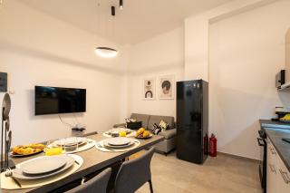 Urban Harbor Getaway - Piraeus - 6