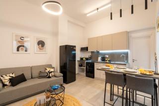 Urban Harbor Getaway - Piraeus - 4