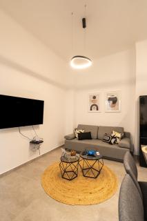 Urban Harbor Getaway - Piraeus - 3