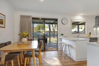 Toorak Place - 6