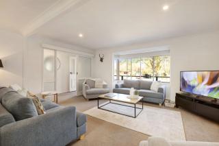 Toorak Place - Bright - 9