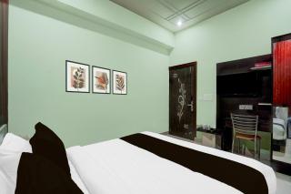 Hotel O A 1 Residency - Noida - 6