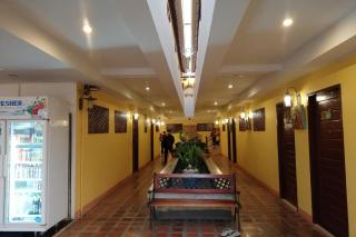 Yellow Tique Hotel - 5