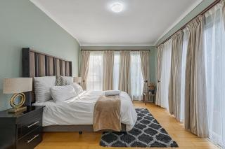 Luxurious Holiday Home in Randburg - Johannesburg - 7