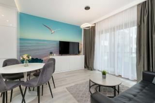 Hallera Chic Apartment for 4 Guests with Balcony & Parking Gdańsk by Noclegi Renters - Danzig - 7