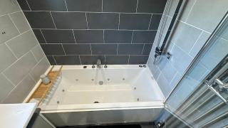 Cosy Corner Coventry - Modern with Jetted Tub & Garden - Foleshill - 6