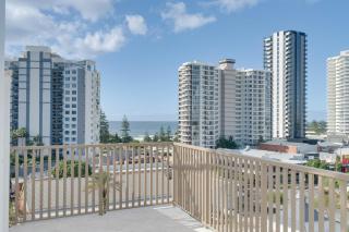 Modern Kirra Beach Escape - Walk to Everything - Gold Coast - 6