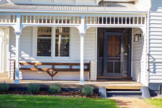 Charming Heritage Retreat in the Heart of Sale - Sale - 0