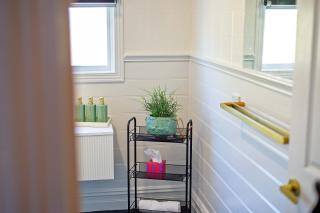 Charming Heritage Retreat in the Heart of Sale - 4