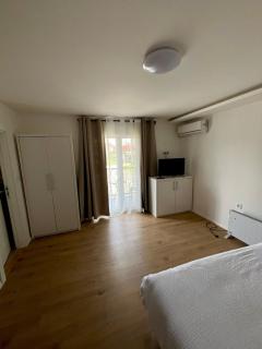 Apartman Runway Rest - Surčin - 2