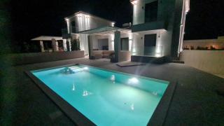 KALIMERA Luxurious Villas - Lixúri - 3