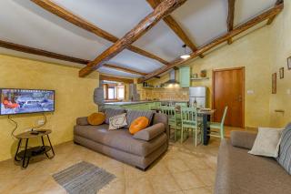 Holiday House Kapitani - Hum - 6