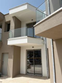 Thines Comfort Living - Nea Peramos - 0