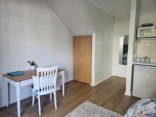 Apollo Quays Resort Studio apartment with Kitchenette and shared jetty - Mandurah - 4