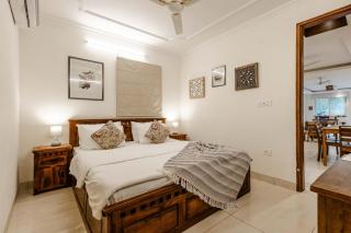 Golf Greens - 4 Bedroom Ground Floor Apartment with Private Garden, South Delhi - New Delhi - 5