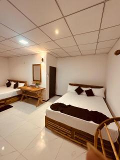 KINGSTAY Guest - Nikawatawana - 2