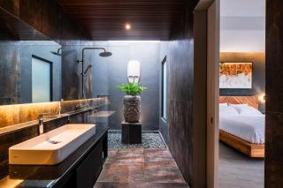 Golden Bee Villa Ubud - 1
