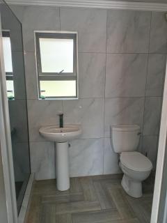 Crystal Park Guest House - Benoni - 3