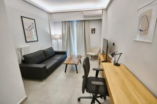 Brand new Athens Museum Apt - 0