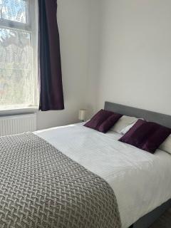 Free parking with spacious double bedrooms near Abby Wood for Elizabeth Line and Network Rail - Abbey Wood - 7