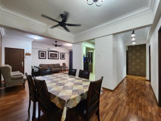 Andari Homestay Selayang - Cuevas de Batu - 5