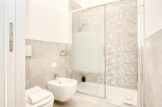 Bright and new flat close to Navigli area - Milán - 1