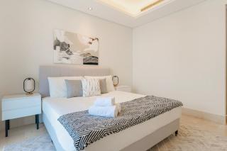 2BR with Sea View & Terrace - Dubai - 4