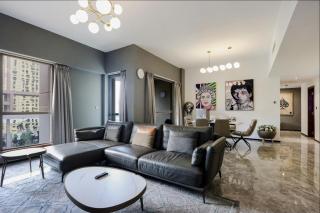 Livbnb-Upgraded 3BR plus Maid's Room, near Five Lux - Dubai - 6