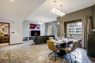 Livbnb-Upgraded 3BR plus Maid's Room, near Five Lux - Dubai - 0