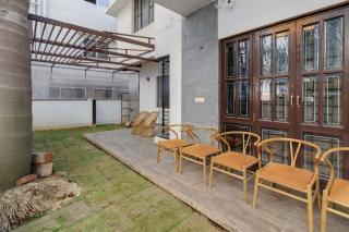 Lagoon Luxe Pool Villa - Bangalore - 7