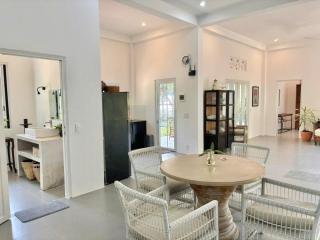 Central, Sea, Mountain View, Beach, Shops and Dinings - Phú Quốc - 1