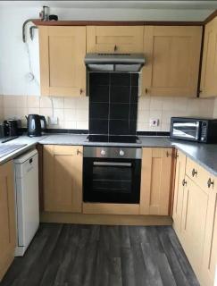 Contractor and family friendly spacious 3-Bed House with private parking, WiFi, garden area - Lighthorne - 5