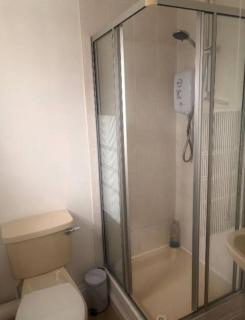 Contractor and family friendly spacious 3-Bed House with private parking, WiFi, garden area - Lighthorne - 1