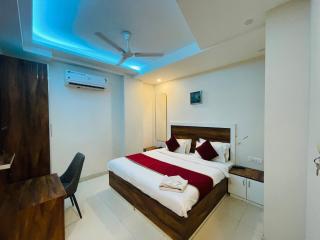 Embrace luxury Hotel & Banquet - Nuova Delhi - 9
