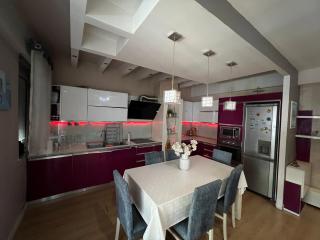 Cozy Grand Apartment - Tirana - 2