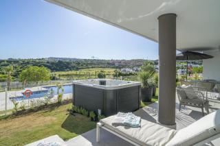 Fabuloso apartamento con jardín privado y jacuzzi - Estepona - 8