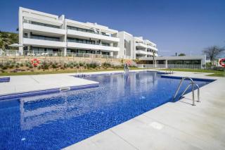 Fabuloso apartamento con jardín privado y jacuzzi - Estepona - 4
