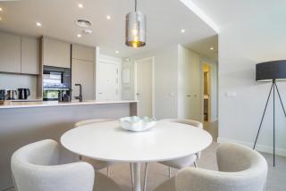 Fabuloso apartamento con jardín privado y jacuzzi - Estepona - 1