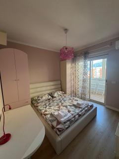 Cozy Grand Apartment - Tirana - 7
