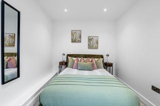 Old Styne Cottage - 2 min to Station - Free Parking - Courtyard - Swindon - 2