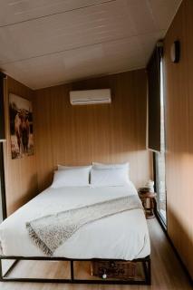 Honeysuckle Escape by Tiny Away - Gundagai - 6
