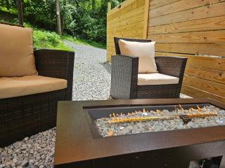 Shipping Container Cabin-The Tuck - Lexington - 3