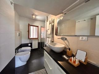 Gigi's guesthouse Suite Patio e Giardino Apt x 4 - Manarola - 4