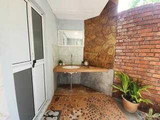 Blissfull Bamboo Garden Cottage - 6
