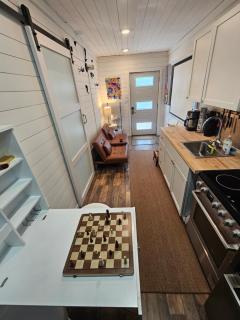 Shipping Container Cabin-The Tuck - Lexington - 5