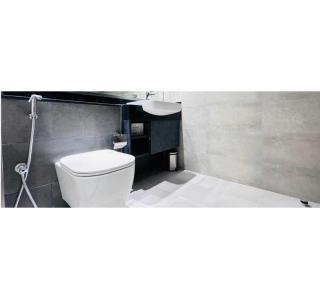 OYO HOME 1458 Premium 1bed Apartment In Jvc Be - 4