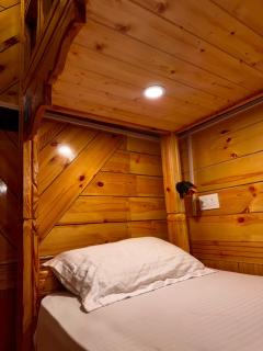 Nezer Hostel & Roof Top Cafe - Leh - 8