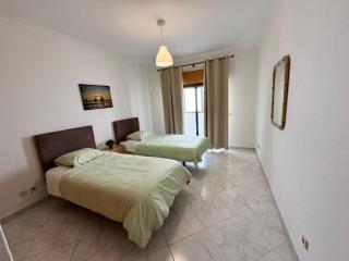 Beachfront Sea View 2BR Apartment in a prime location - Quarteira - 7