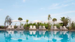 Laristone Suite Spa Hotel - 1